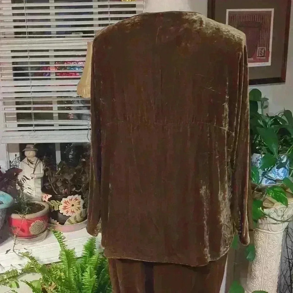 NWOT Lafayette 148 Riverside Velvet Top Size L - Picture 5 of 8